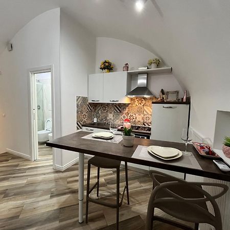 Donn'Anna Naples City Center Εξωτερικό φωτογραφία