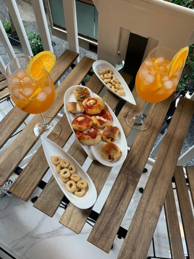 Donn'Anna Naples City Center Εξωτερικό φωτογραφία