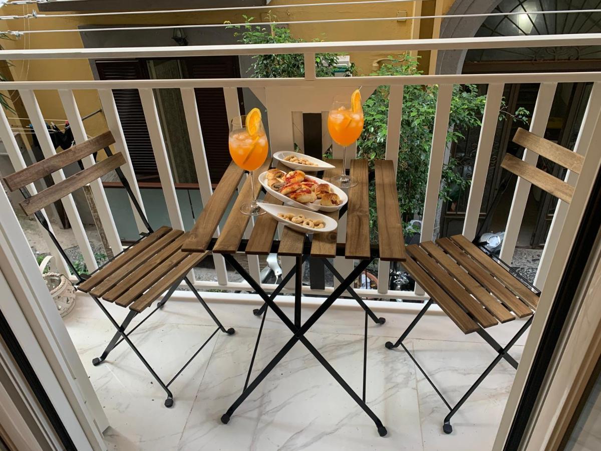 Donn'Anna Naples City Center Εξωτερικό φωτογραφία