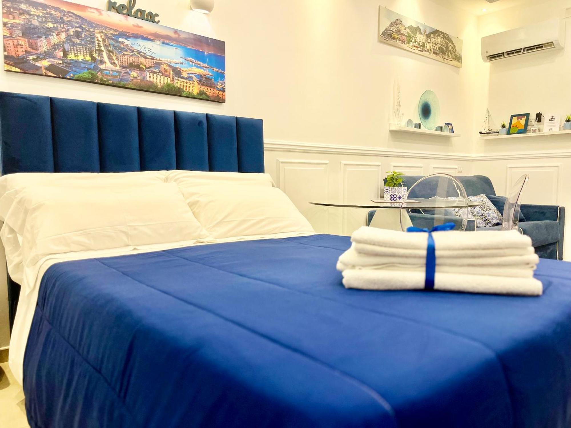 Donn'Anna Naples City Center Εξωτερικό φωτογραφία