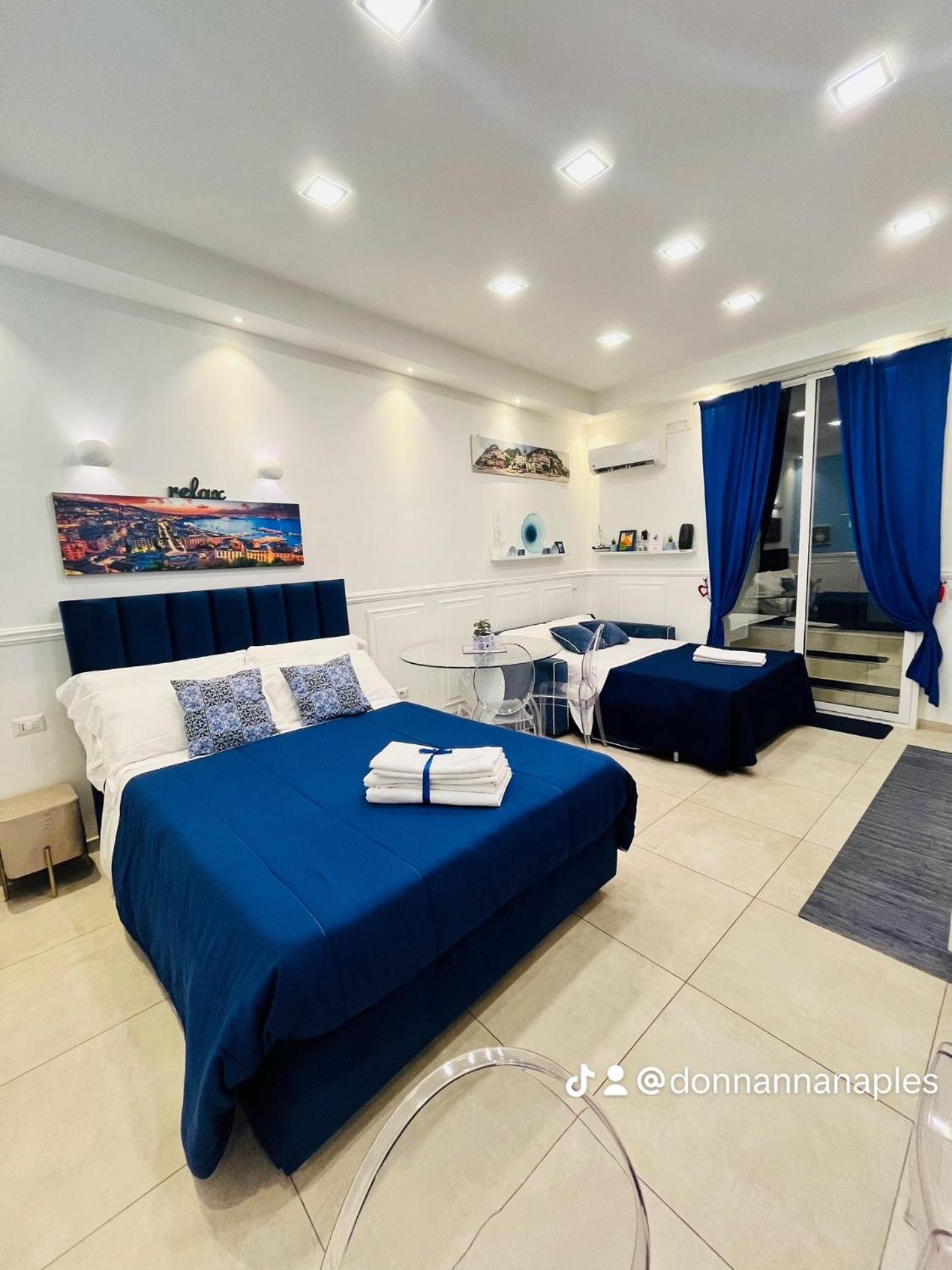 Donn'Anna Naples City Center Εξωτερικό φωτογραφία