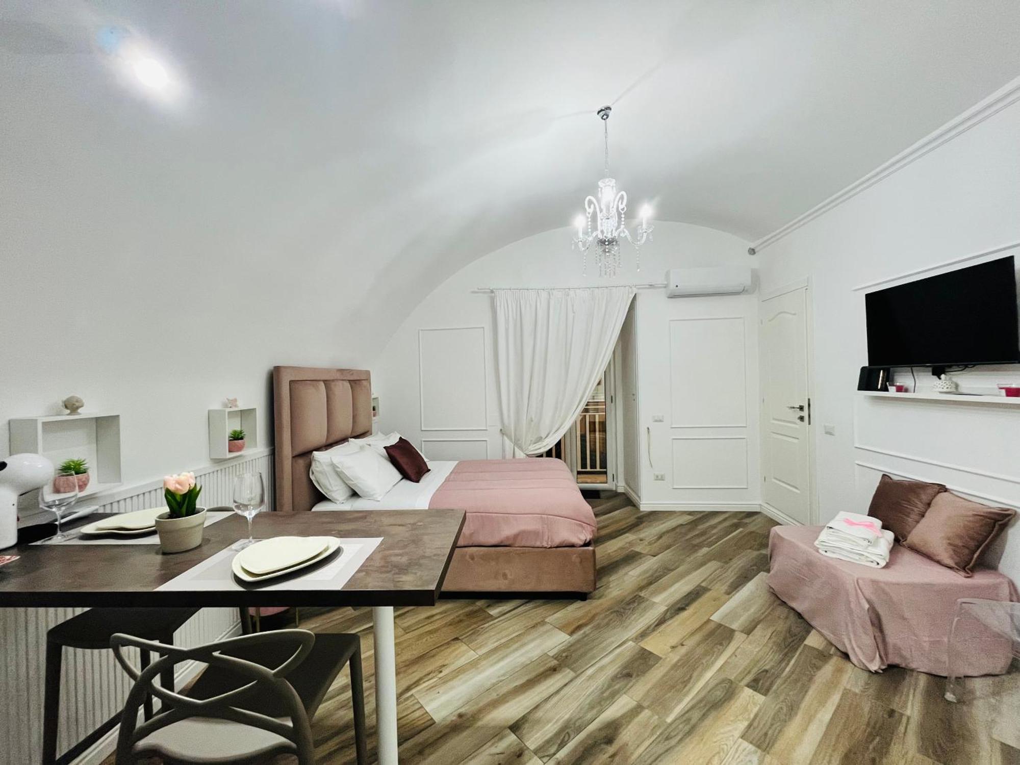 Donn'Anna Naples City Center Εξωτερικό φωτογραφία
